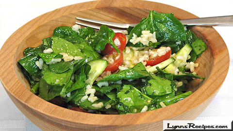 Brown Rice Salad with Spinach and Tomatoes